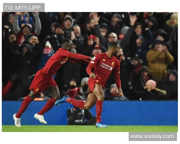 西汉姆联队主场迎战富勒姆期待精彩对决与胜利的较量